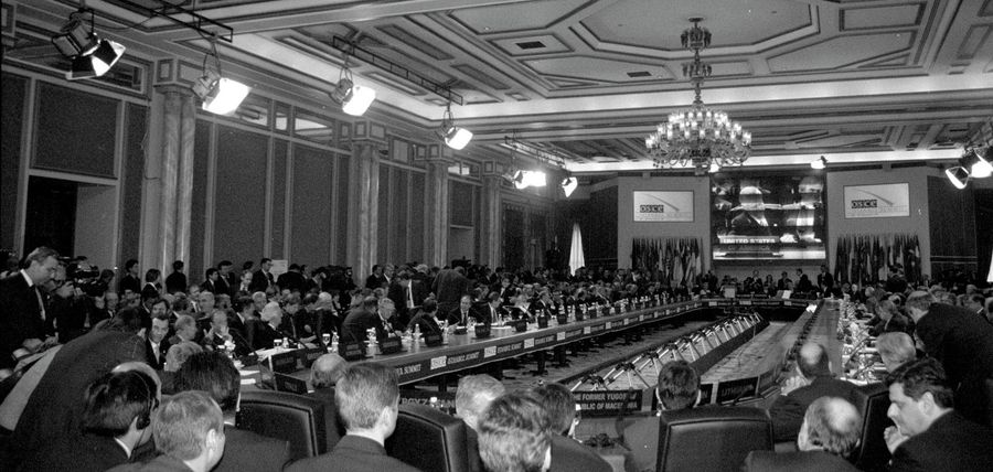 Саммит Организации по безопасности и сотрудничеству в Европе (ОБСЕ) в Стамбуле 