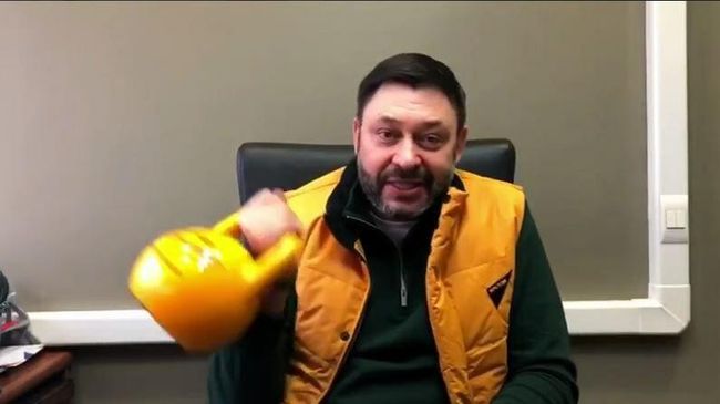 Исполнительный директор МИА Россия сегодня Кирилл Вышинский запустил флэшмоб #СпутникСила в поддержку сотрудников портала Sputnik Эстония Исполнительный директор МИА Россия сегодня Кирилл Вышинский запустил флэшмоб #СпутникСила в поддержку сотрудников портала Sputnik Эстония