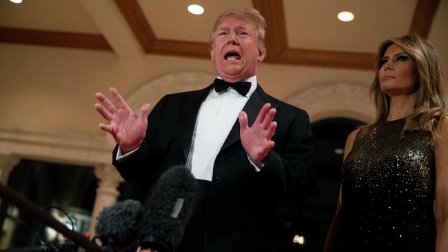 Дональд Трамп с супругой Меланьей 31 декабря 2019 года Дональд Трамп с супругой Меланьей 31 декабря 2019 года