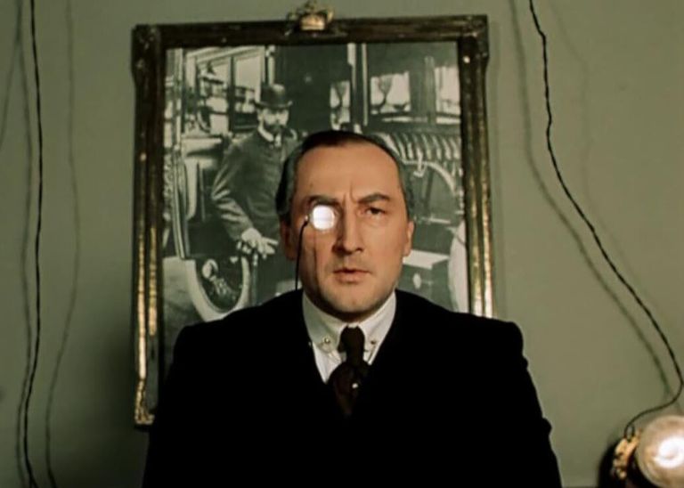 Актер Борис Клюев в роли Майкрофта Холмса Актер Борис Клюев в роли Майкрофта Холмса