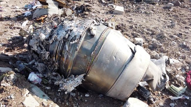 На месте крушения пассажирского лайнера Украины Boeing 737-800 неподалеку от тегеранского международного аэропорта имени Имама Хомейни 444 На месте крушения пассажирского лайнера Украины Boeing 737-800 неподалеку от тегеранского международного аэропорта имени Имама Хомейни 444