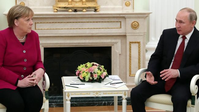 Президент РФ Владимир Путин и федеральный канцлер Германии Ангела Меркель Президент РФ Владимир Путин и федеральный канцлер Германии Ангела Меркель