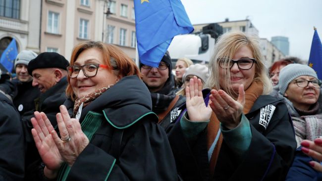 Протест против судебной реформы в Варшаве, Польша. 11 января 2020 Протест против судебной реформы в Варшаве, Польша. 11 января 2020