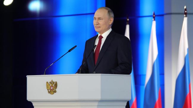 Президент РФ Владимир Путин выступает с ежегодным посланием Федеральному Собранию Президент РФ Владимир Путин выступает с ежегодным посланием Федеральному Собранию