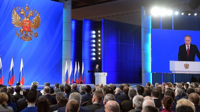 Президент РФ Владимир Путин выступает с ежегодным посланием Федеральному Собранию Президент РФ Владимир Путин выступает с ежегодным посланием Федеральному Собранию