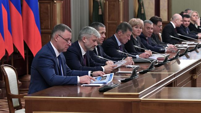 Члены кабинета министров на встрече президента РФ Владимира Путина и председателя правительства РФ Дмитрия Медведева с членами правительства РФ Члены кабинета министров на встрече президента РФ Владимира Путина и председателя правительства РФ Дмитрия Медведева с членами правительства РФ