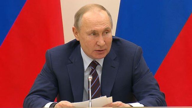 Путин о приоритете Конституции над мировым правом Путин о приоритете Конституции над мировым правом