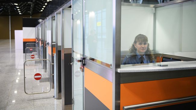 Зона паспортного контроля Зона паспортного контроля