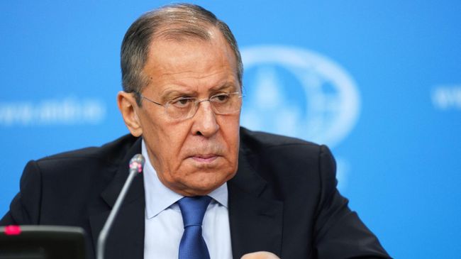 Исполняющий обязанности министра иностранных дел РФ Сергей Лавров во время пресс-конференции по итогам деятельности российской дипломатии 2019 года Исполняющий обязанности министра иностранных дел РФ Сергей Лавров во время пресс-конференции по итогам деятельности российской дипломатии 2019 года