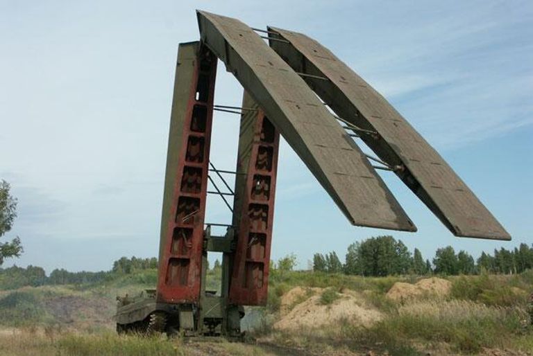 Танковый мостоукладчик МТУ-90М