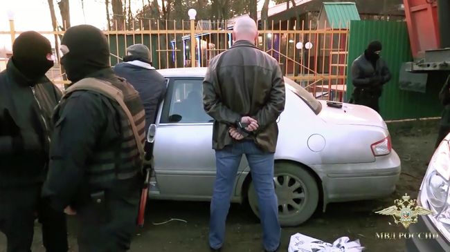 Задержание мошенников, пытавшихся продать пост мэра одного из городов в Дагестане Задержание мошенников, пытавшихся продать пост мэра одного из городов в Дагестане
