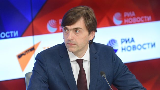 Руководитель Федеральной службы по надзору в сфере образования и науки Сергей Кравцов