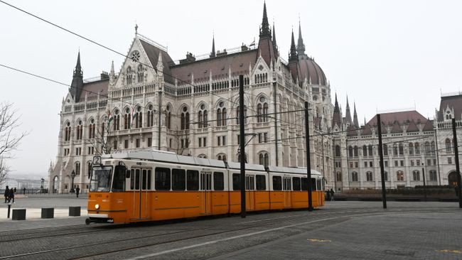 Здание венгерского парламента в Будапеште