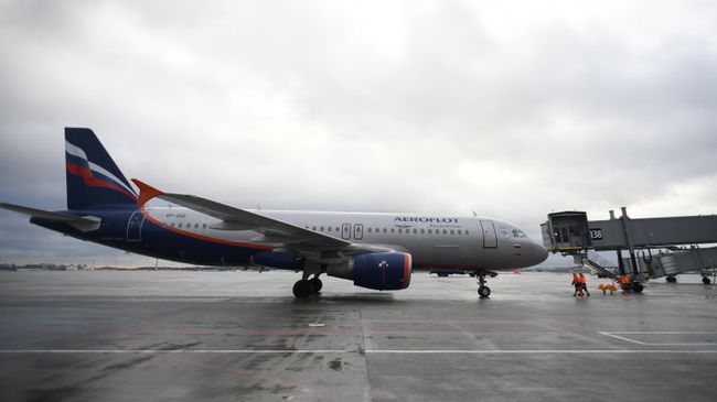 Самолет Airbus A320 авиакомпании Аэрофлот Самолет Airbus A320 авиакомпании Аэрофлот