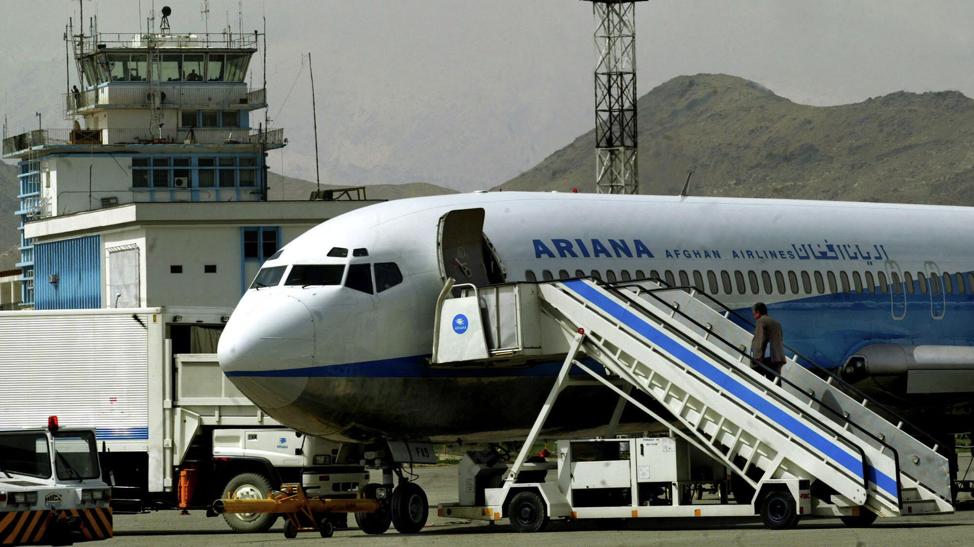 Самолет авиакомпании Ariana Afghan Airlines Самолет авиакомпании Ariana Afghan Airlines - РИА Новости, 1920, 24.08.2021