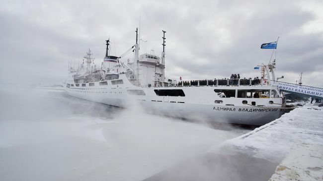 Океанографическое исследовательское судно Адмирал Владимирский ВМФ РФ достигло побережья Антарктиды Океанографическое исследовательское судно Адмирал Владимирский ВМФ РФ достигло побережья Антарктиды