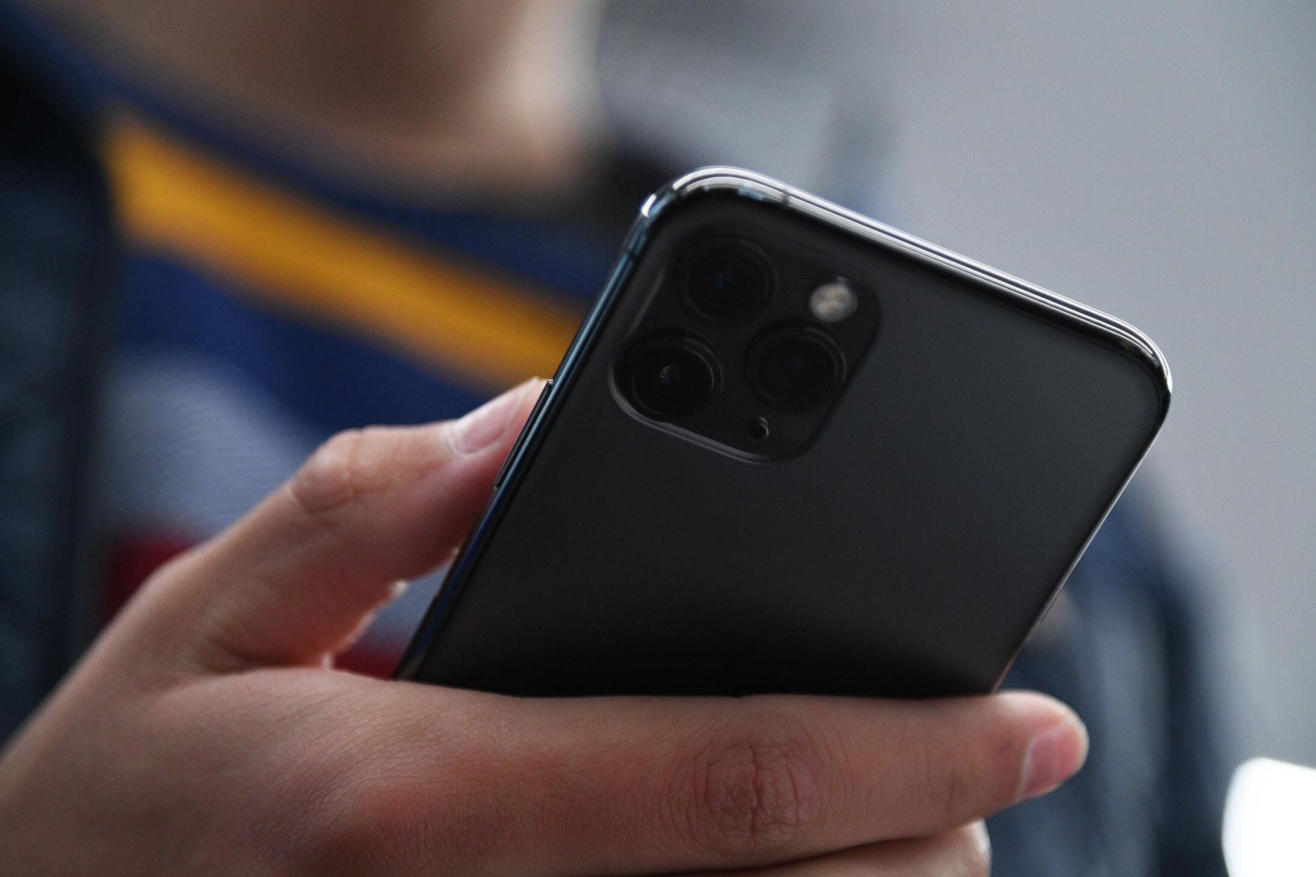 Смартфон компании Apple Смартфон компании Apple - РИА Новости, 1920, 22.11.2021