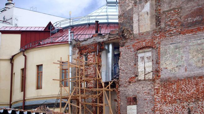 Строительные работы на улице Рождественка