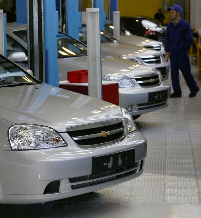 Запуск производства Chevrolet Lacettii автоконцерном General Motors в Калининграде. Архив