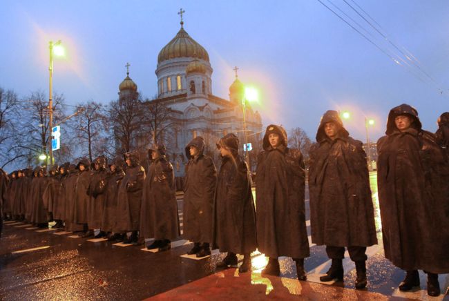 Милиция усилит охрану храма Христа Спасителя. Архив Милиция усилит охрану храма Христа Спасителя. Архив