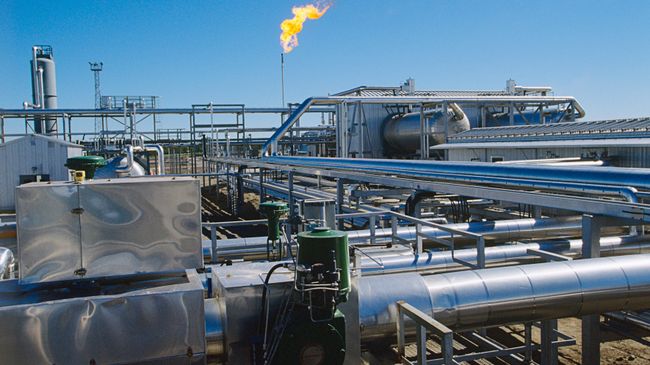 Завод по очистке газа на Усинском нефтяном месторождении 