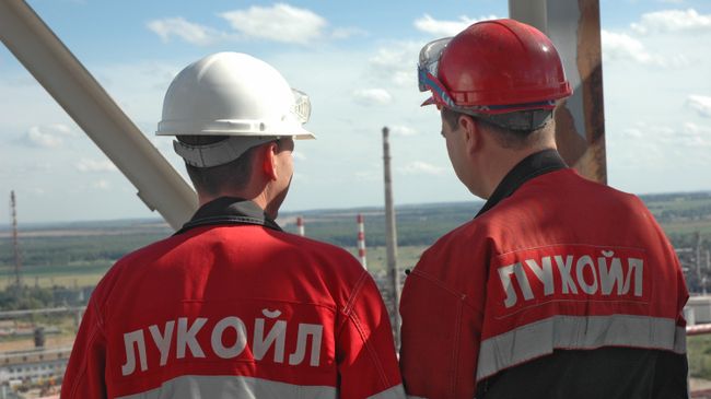 Работа нефтеперерабатывающего предприятия Лукойл
