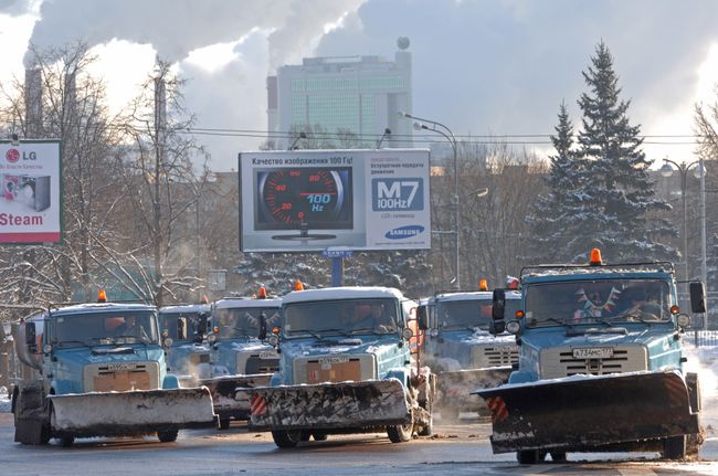 Уборка снега в Москве. Архив