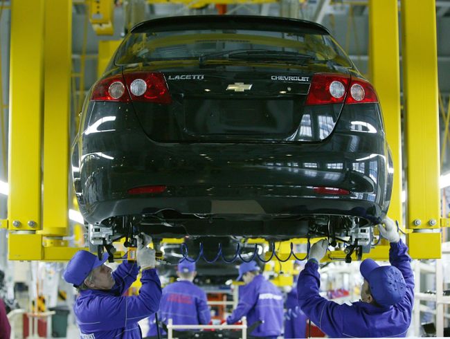 GM на две недели остановил конвейер на петербургском заводе