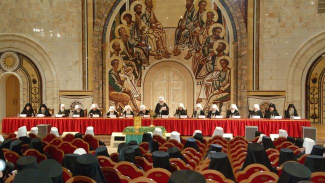 Архиерейский собор Русской православной церкви в храме  Христа Спасителя