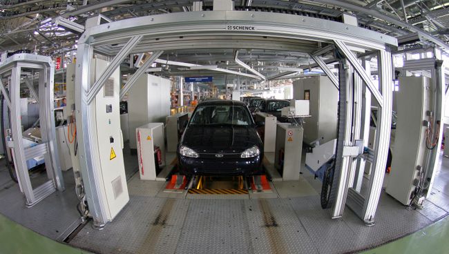Производство автомобилей LADA Kalina на ОАО АВТОВАЗ. Архив