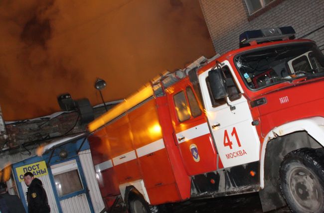 Крупнейший пожар с начала года в Москве - горело здание МАИ