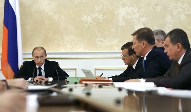 Правительство в четверг рассмотрит меры по госрегулированию в 2009 г
