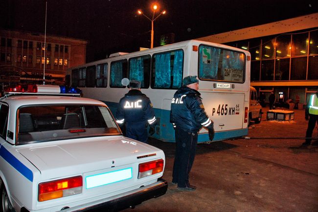 Автомобиль сбил сотрудника милиции в центре Уфы