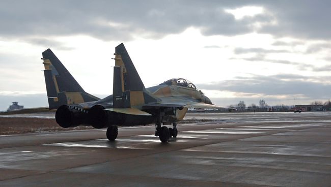 Двухместный корабельный истребитель МиГ-29КУБ. Архив