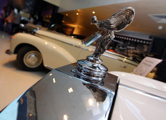 автомобиль Rolls-Royсe автомобиль Rolls-Royсe