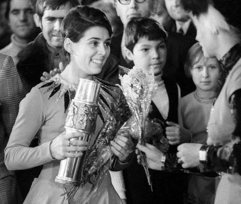 Чемпионка мира, Европы и СССР по фигурному катанию Ирина Роднина Чемпионка мира, Европы и СССР по фигурному катанию Ирина Роднина