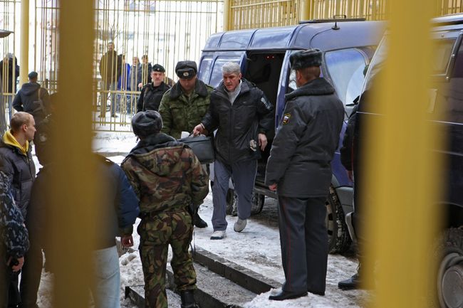 Михаил Ходорковский и Платон Лебедев доставлены в здание Хамовнического суда Михаил Ходорковский и Платон Лебедев доставлены в здание Хамовнического суда