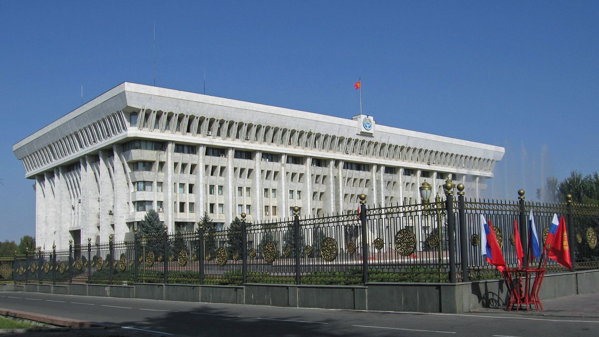Дом правительства Киргизии - РИА Новости, 1920, 20.07.2025