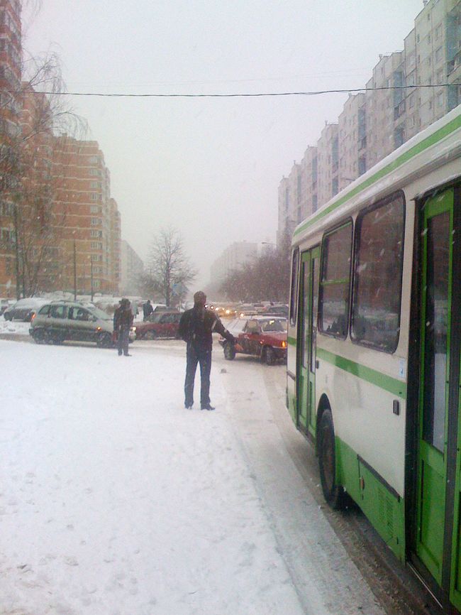 Первый раз в этом столетии снег в Москве сойдет в положенные сроки Первый раз в этом столетии снег в Москве сойдет в положенные сроки