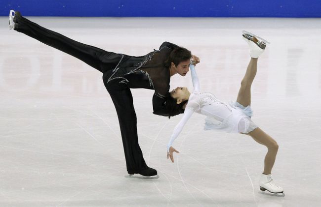 Тяжело удерживать чемпионство три года подряд - фигурист Смирнов
