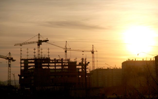 Цены на жилье в Сочи замедлили падение после снижения в 2008 году