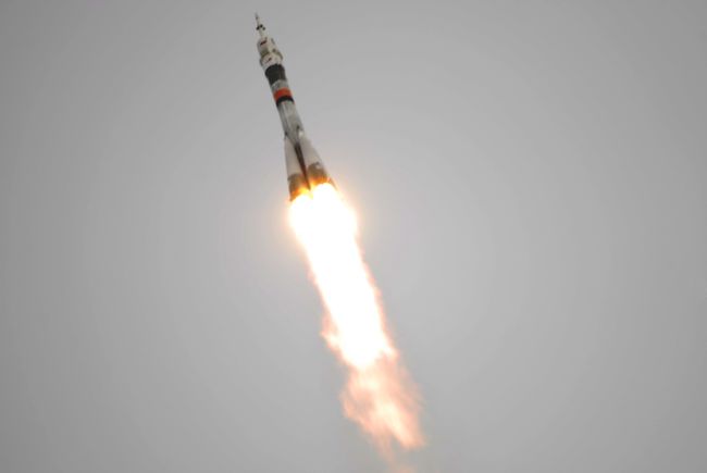 Союз вывел на орбиту южноафриканский микроспутник SumbandilaSat