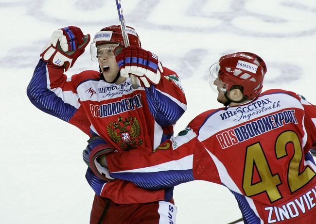 Сергей Мозякин и Сергей Зиновьев (42)