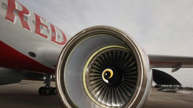 Самолет Ту-204 авиакомпании Red Wings