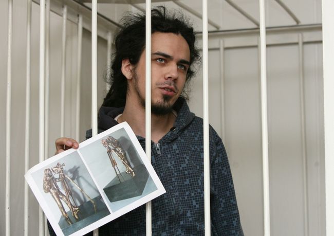В Новосибирске суд заключил под стражу Артема Лоскутова В Новосибирске суд заключил под стражу Артема Лоскутова