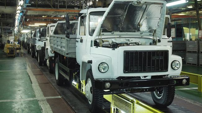 Работа Горьковского автомобильного завода