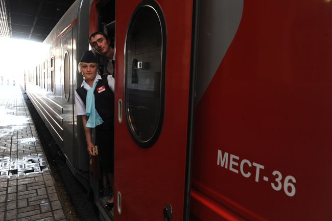 Знаменитый фирменный поезд Смена, курсирующий между Москвой и Петербургом, будет переименован в Августина Бетанкура Знаменитый фирменный поезд Смена, курсирующий между Москвой и Петербургом, будет переименован в Августина Бетанкура