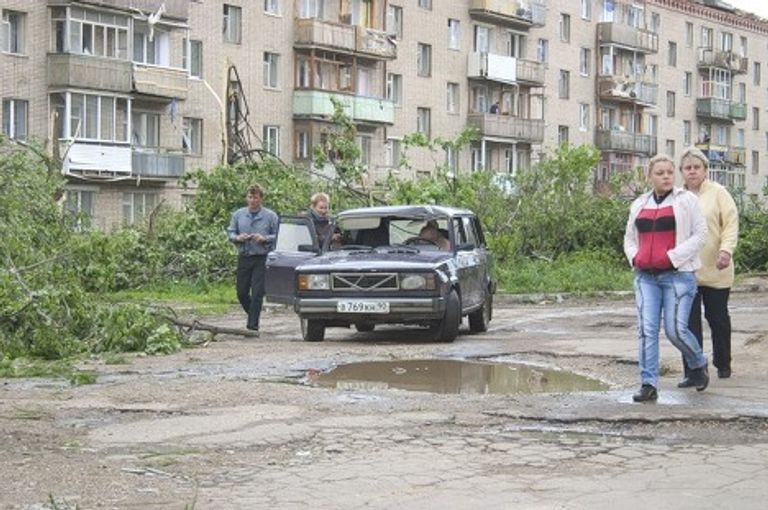 Последствия торнадо в Краснозаводске Последствия торнадо в Краснозаводске