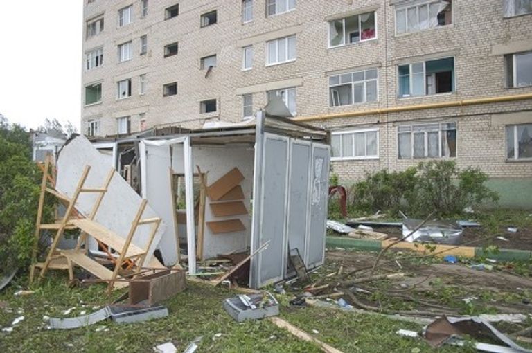 Последствия торнадо в Краснозаводске Последствия торнадо в Краснозаводске