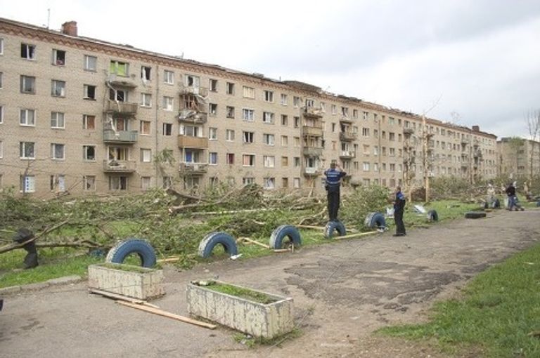 Последствия торнадо в Краснозаводске Последствия торнадо в Краснозаводске